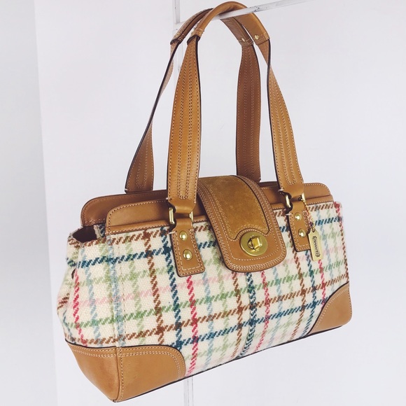 Coach Near Mint Condition! - Picture 2 of 8